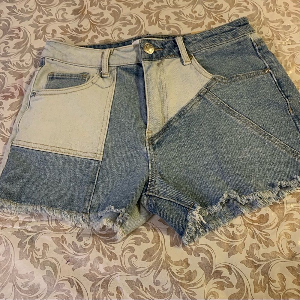 NWT Steve Madden NYC Denim Jean Mom Shorts Raw Hem Juniors Size 5 Gorgeous